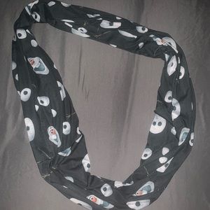 Disney Olaf Scarf